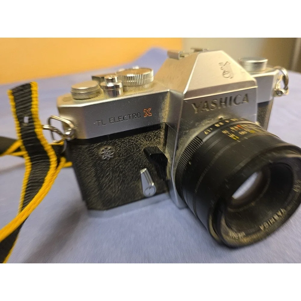 Yashica TL Electro X 35mm SLR Camera w/ Yashinon 50mm Lens UNTESTED PARTS REPAIR